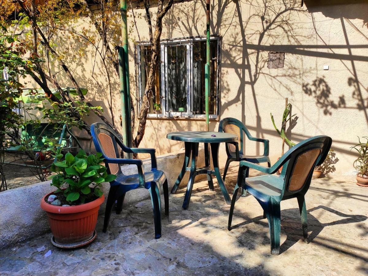 Guesthouse Ttt Tbilisi Exterior photo